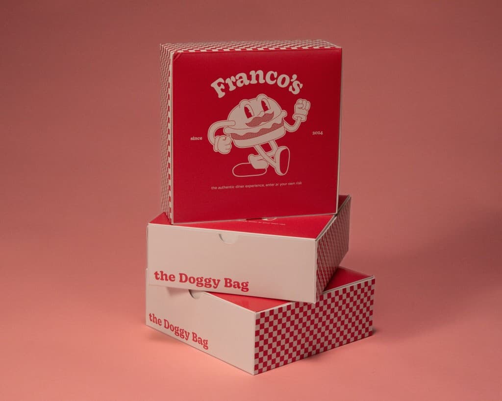 Packaging Franco's con 'the Doggy Bag' su sfondo rosa