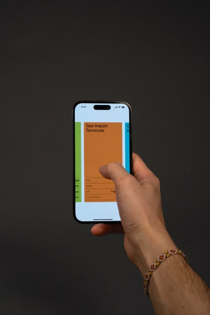 Dettaglio dell'app NOVA su smartphone